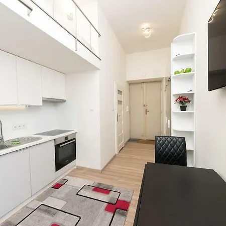 Quiet Neighbourhood In Strict City Center Διαμέρισμα Krasków